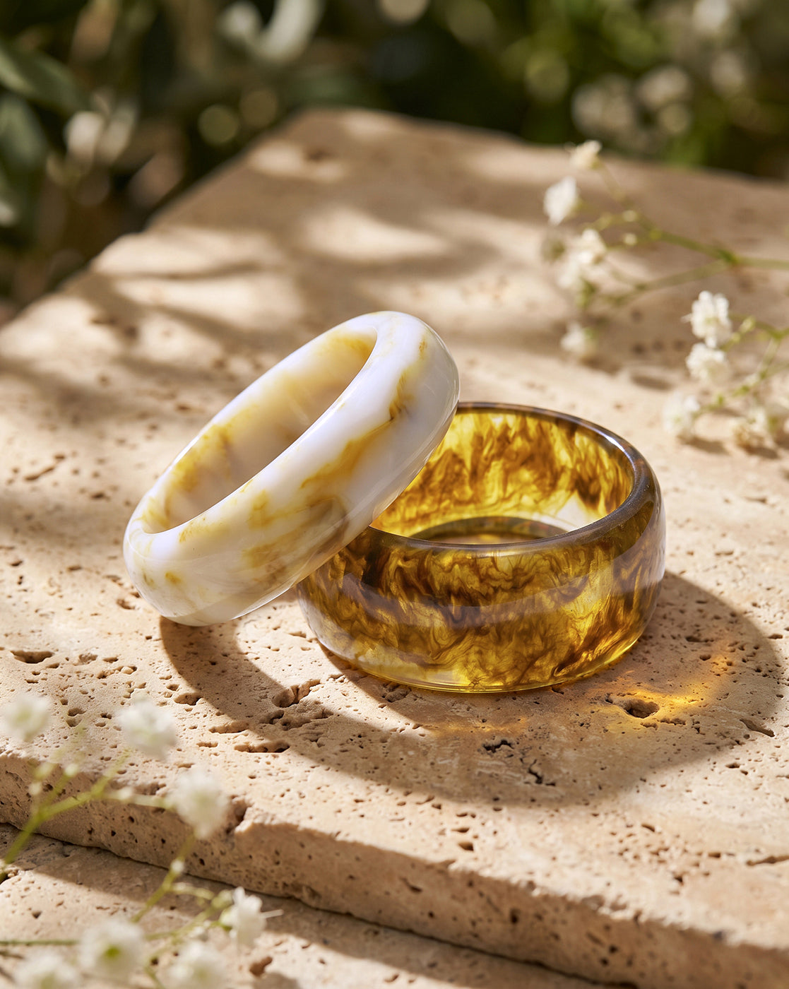 Set of 2 Fashionable Chunky Resin Bracelet