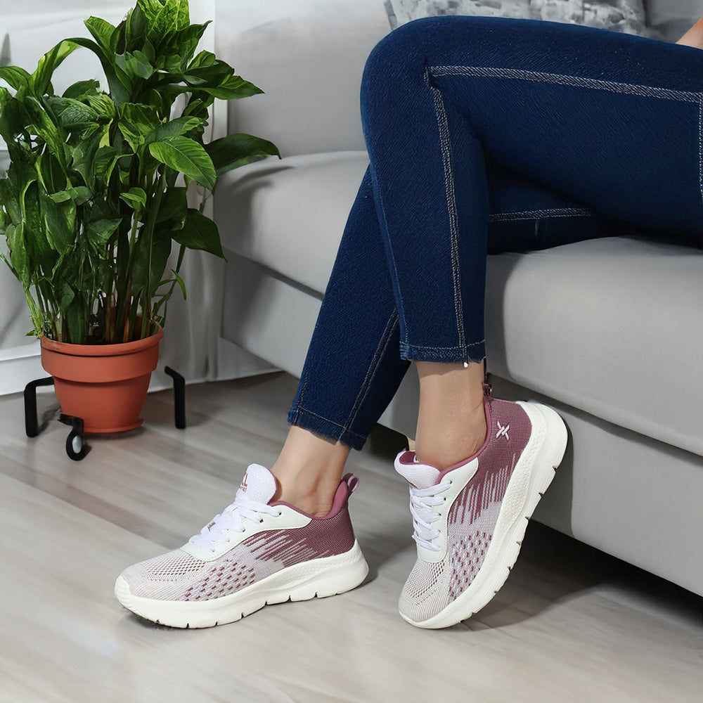 Women Mesh Flyknit Technology Lace-Up Sports Shoes