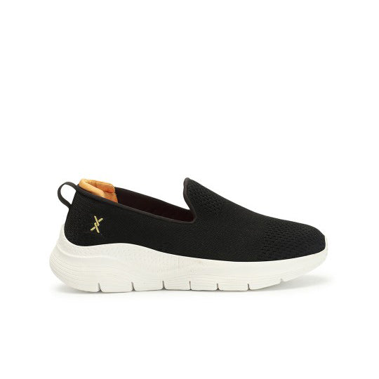 Women Round Toe Flyknit Lightweight Slip-On Sneakers