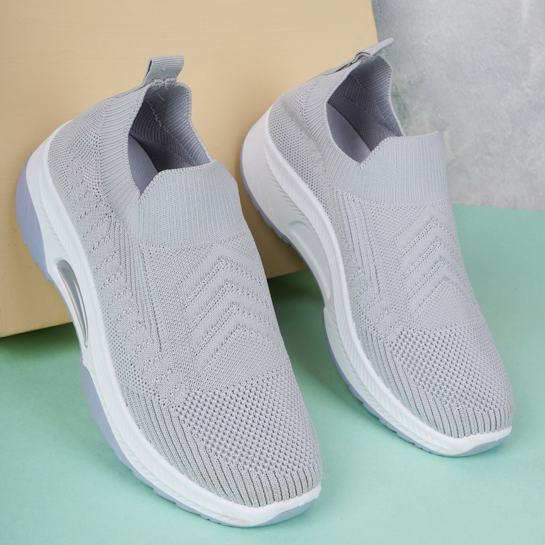 Women Comfortable Flyknit Lightweight Slip-On Sneakers