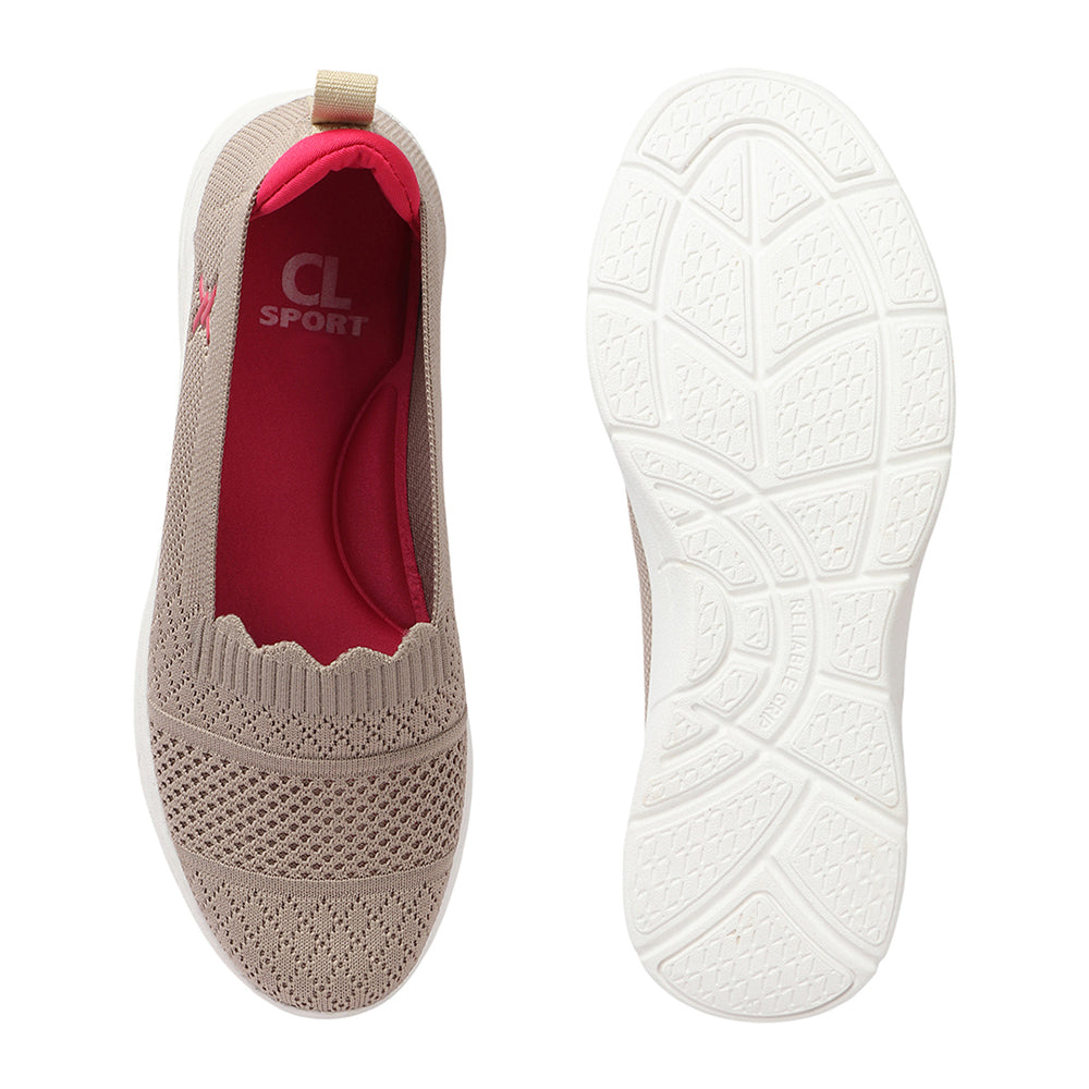Women Round Toe Flyknit Lightweight Slip-On Sneakers