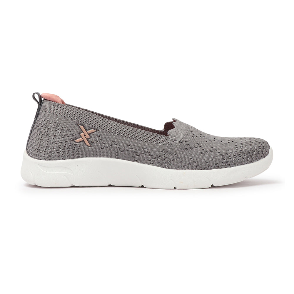 Women Round Toe Flyknit Lightweight Slip-On Sneakers
