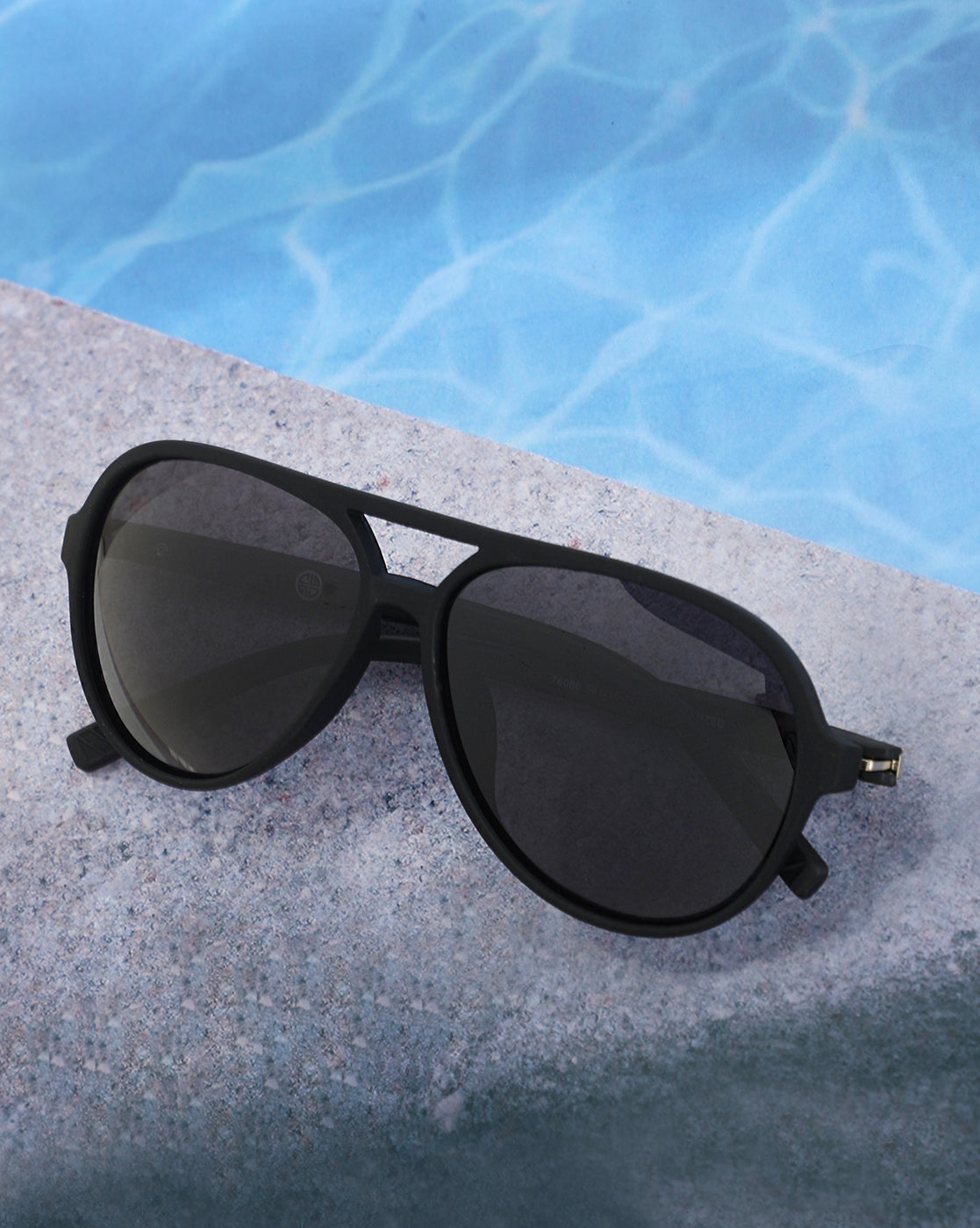 Black with Silver Toned and Black Polarised Lens Aviator Sunglass for men