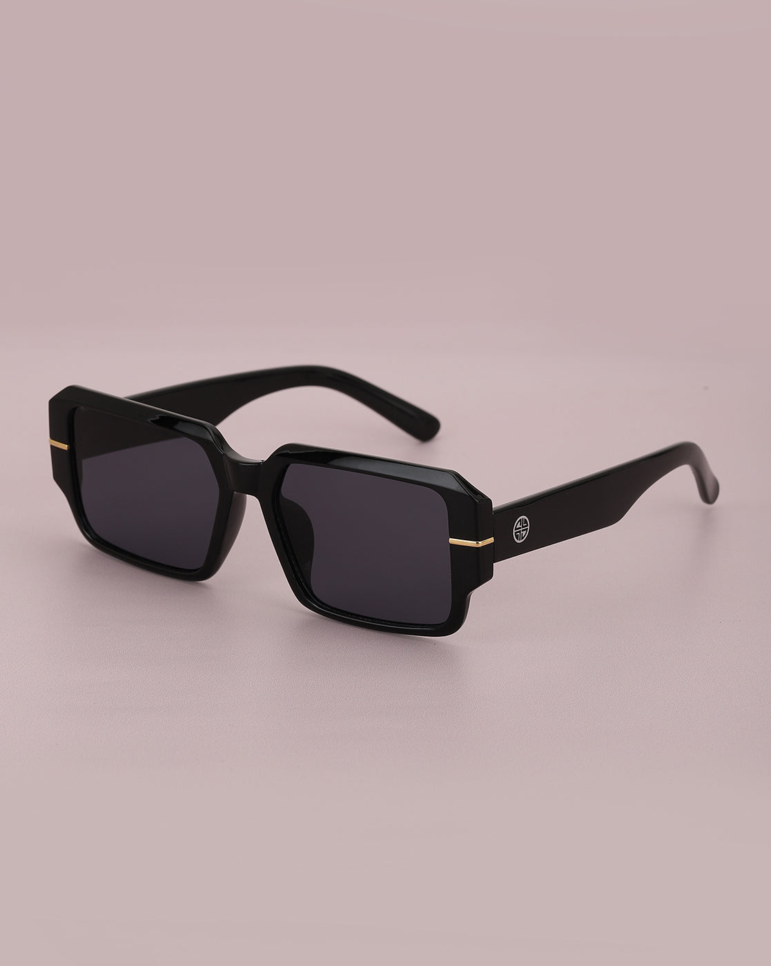 Black With Gold Toned Uv Protected Wayfarer Sunglass For Unisex
