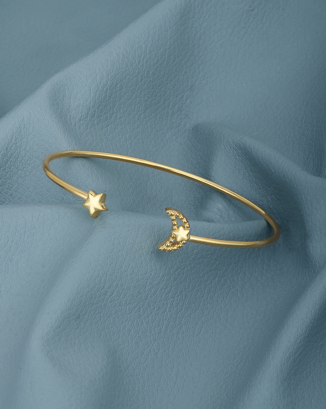 18kt Gold Plated Cuff Link Bracelet