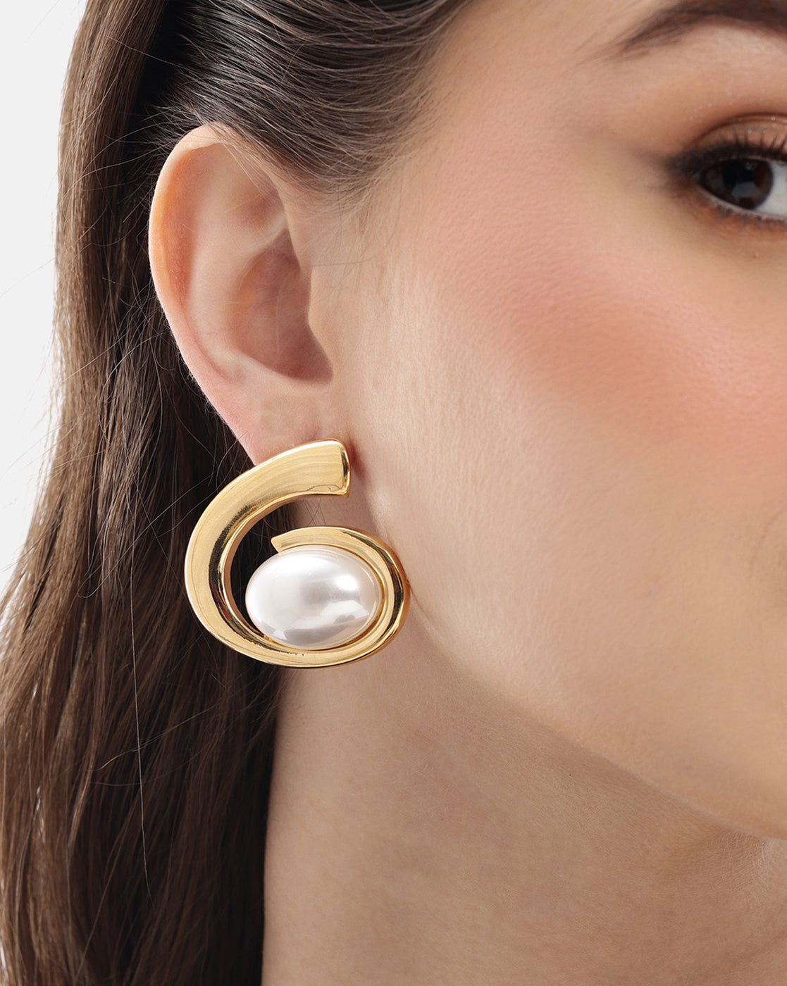 Premium 18kt Gold Plated Pearl Contemporary Bold Stud Earring