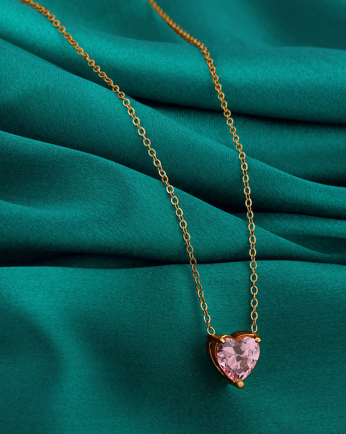 18kt Gold Plated Stainless Steel Heart Solitaire Necklace