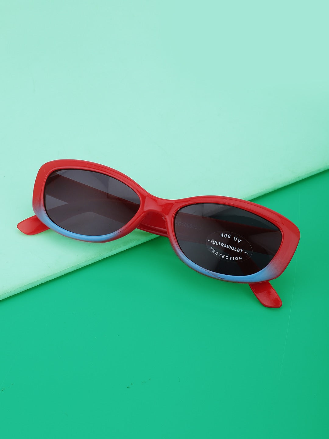 Carlton London Uv Protected Lens Oval Sunglasses For Boy