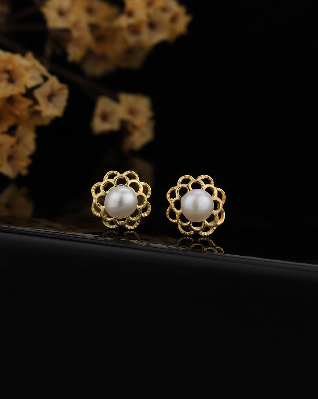 925 Sterling Silver 18kt Gold Plated Pearl Floral Petite Stud Earring