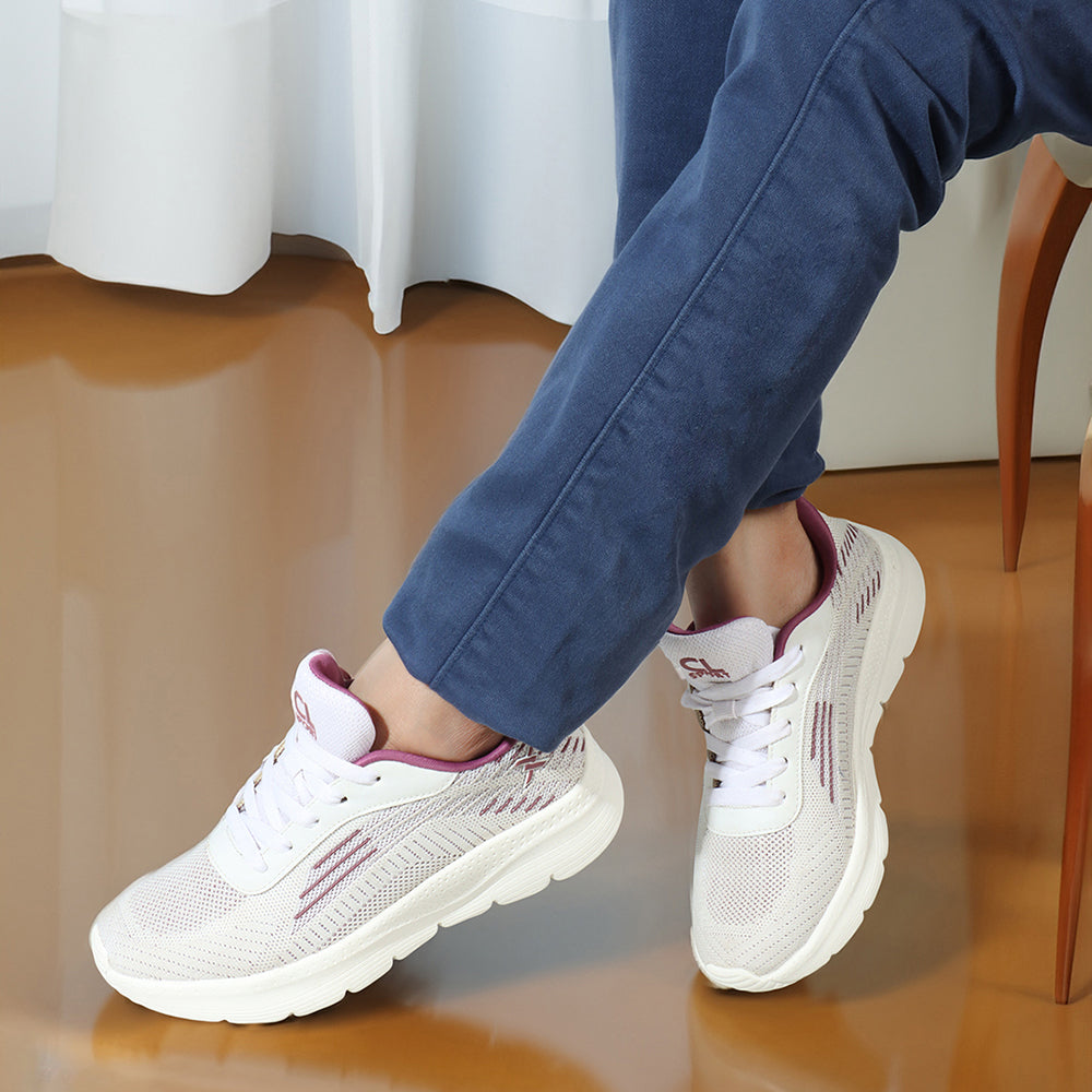 Women Mesh Flyknit Technology Lace-Up Sports Shoes