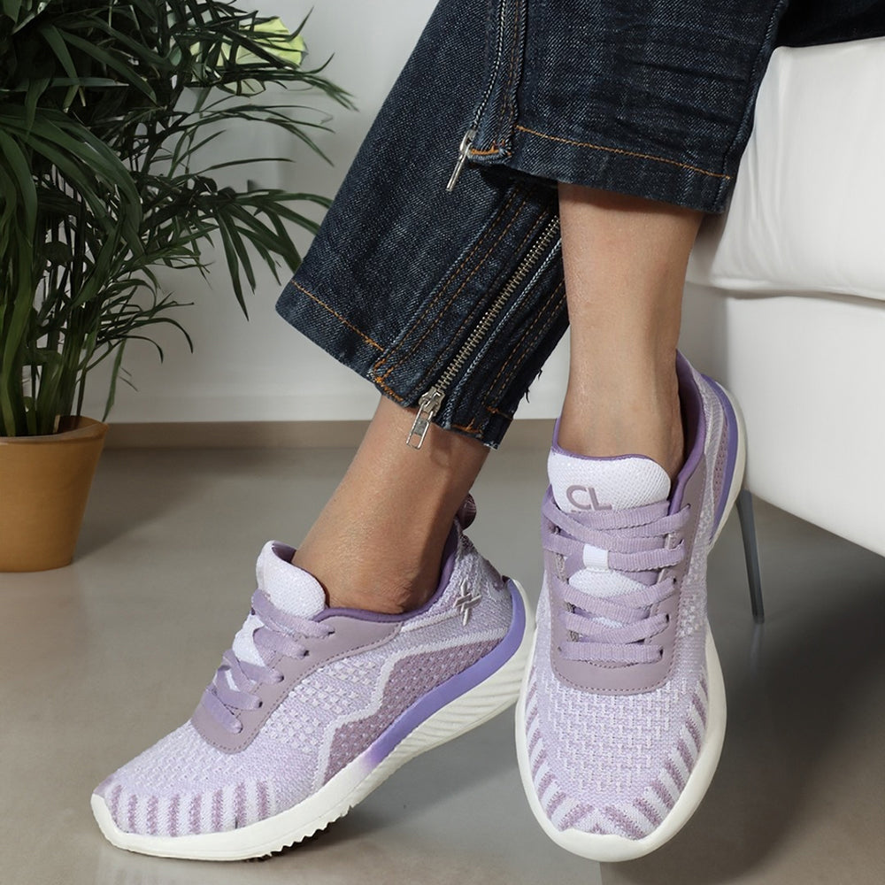 Women Mesh Flyknit Technology Lace-Up Sports Shoes