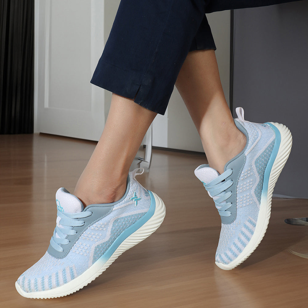 Women Mesh Flyknit Technology Lace-Up Sports Shoes