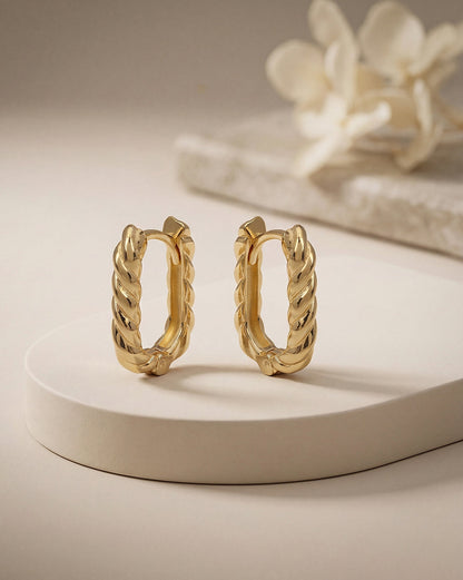 18kt Gold Plated Twisted Oval Hoop Earring