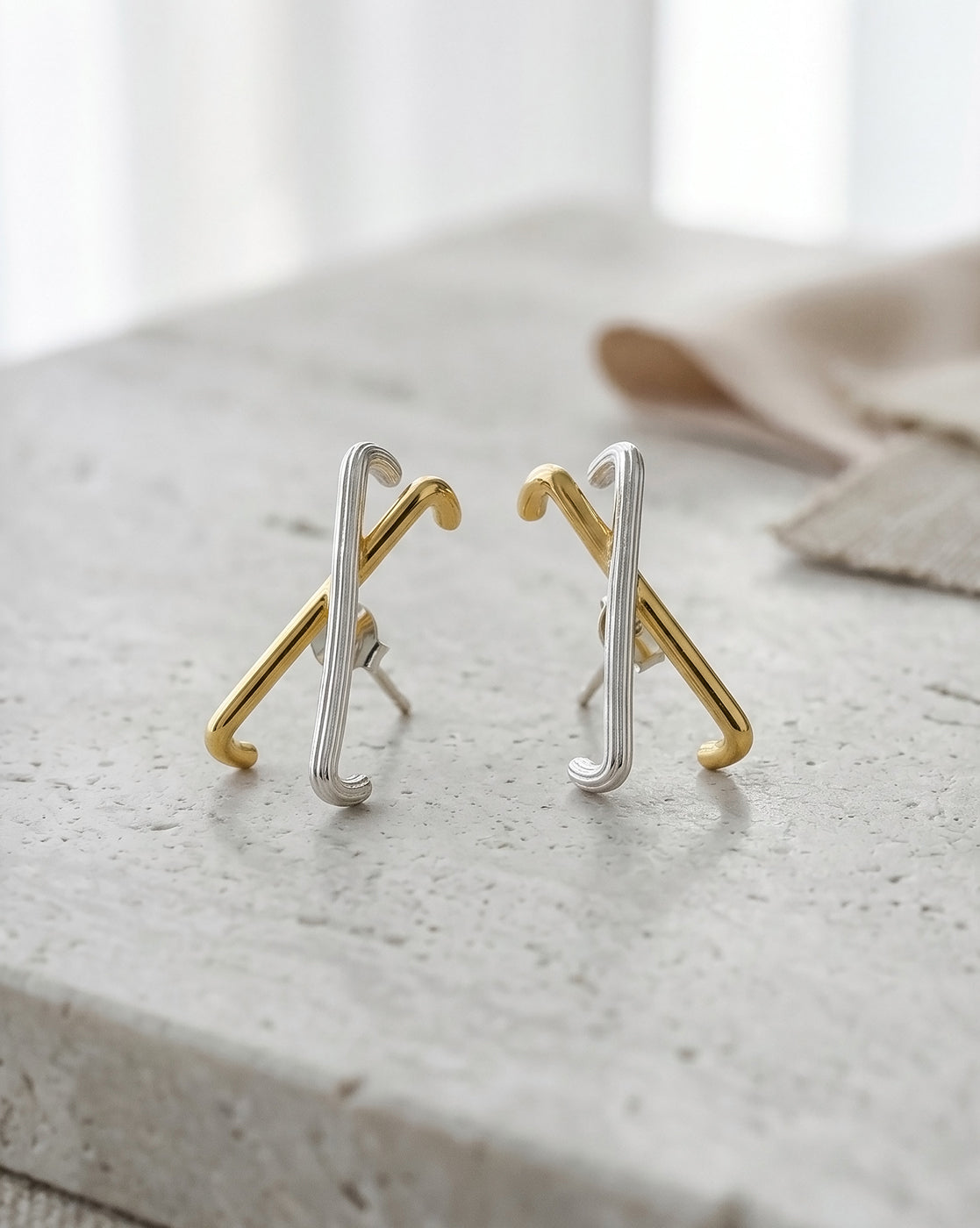 18kt Gold &amp; Rhodium Plated Crossover Stud Earring