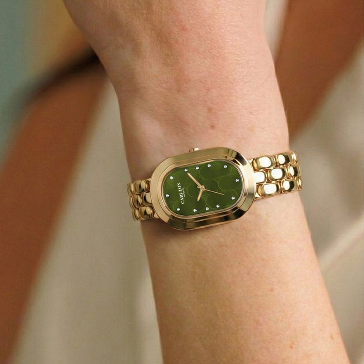 Carlton London Women Cecil Analog Watch CL-CEC-OG
