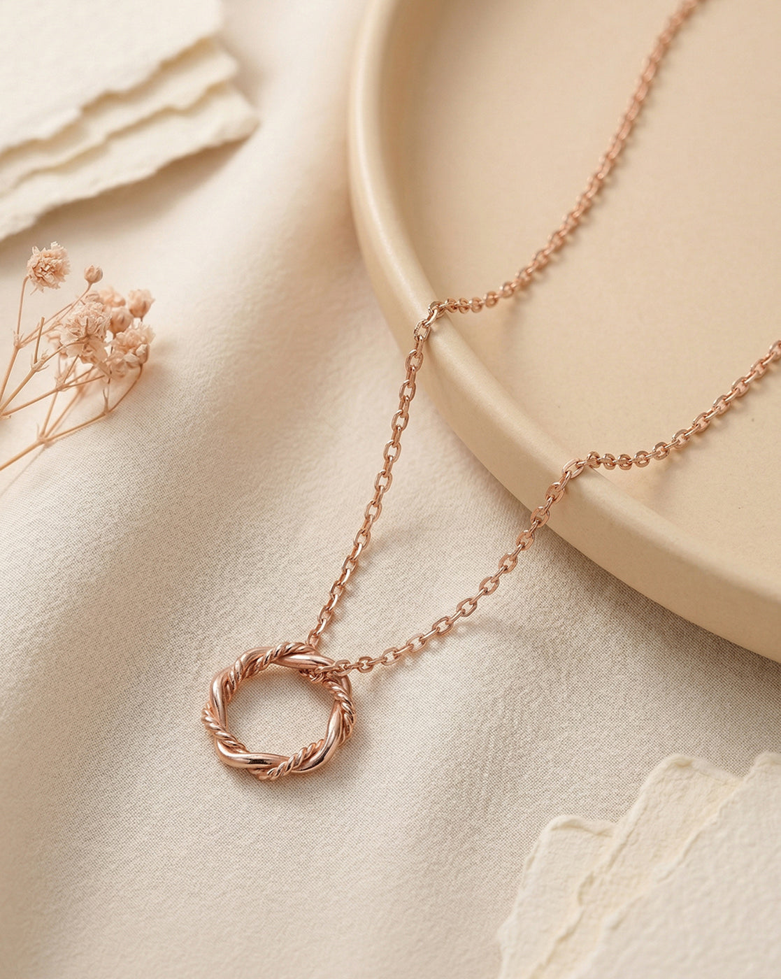 18kt Rose Gold Plated Twisted Halo Pendant Necklace