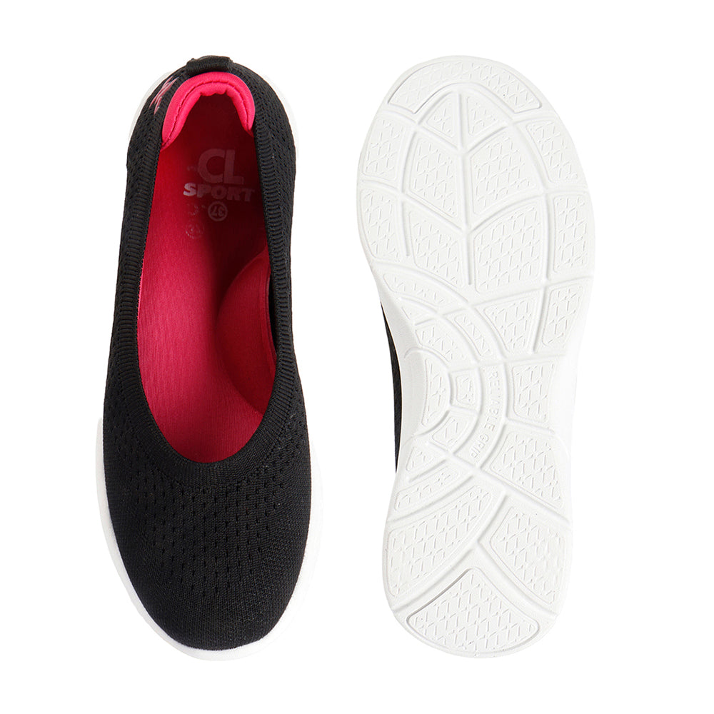 Women Round Toe Flyknit Lightweight Slip-On Sneakers