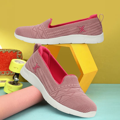 Women Textured Round Toe Flyknit Mesh Slip-On Sneakers