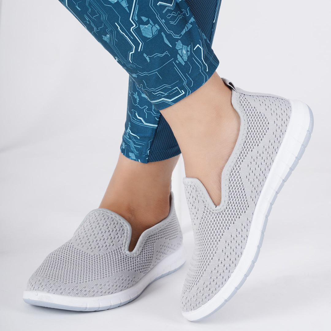 Women Comfortable Flyknit Lightweight Slip-On Sneakers