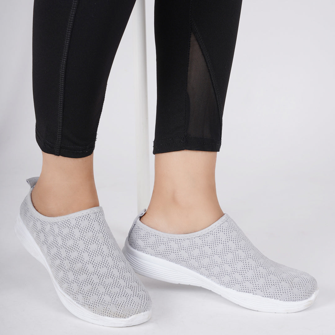 Women Comfortable Flyknit Lightweight Slip-On Sneakers