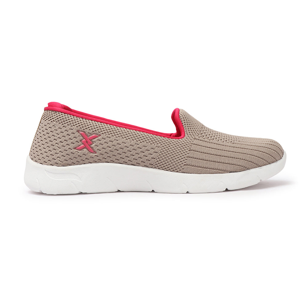 Women Textured Round Toe Flyknit Mesh Slip-On Sneakers