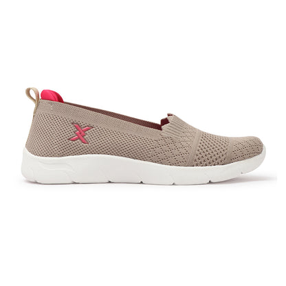 Women Round Toe Flyknit Lightweight Slip-On Sneakers