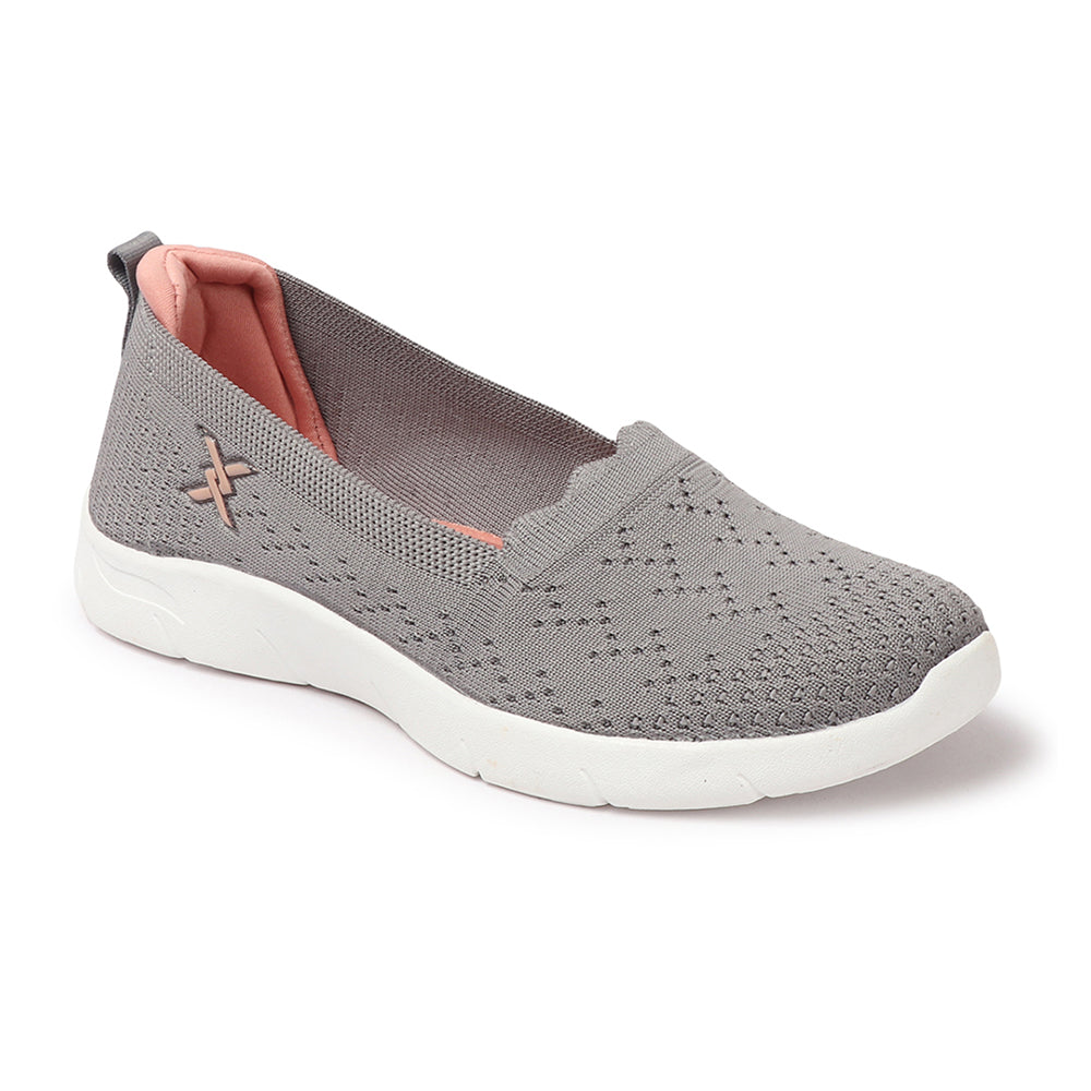 Women Round Toe Flyknit Lightweight Slip-On Sneakers
