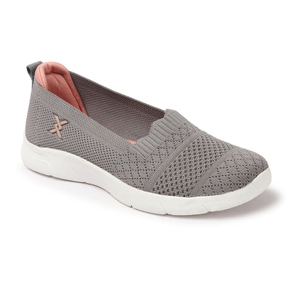Women Round Toe Flyknit Lightweight Slip-On Sneakers