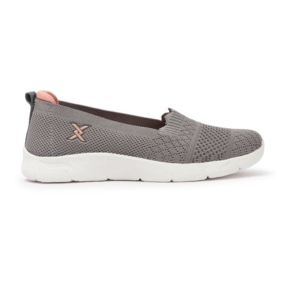 Women Round Toe Flyknit Lightweight Slip-On Sneakers