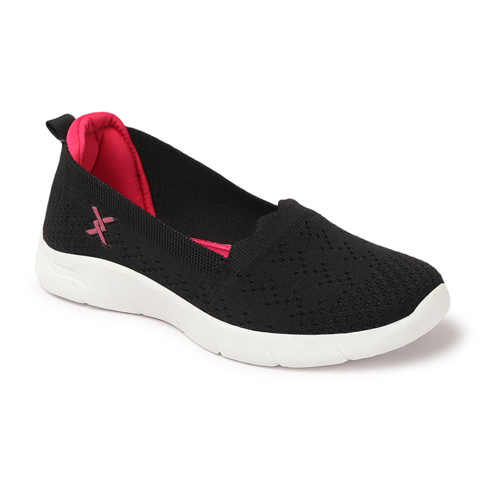 Women Round Toe Flyknit Lightweight Slip-On Sneakers