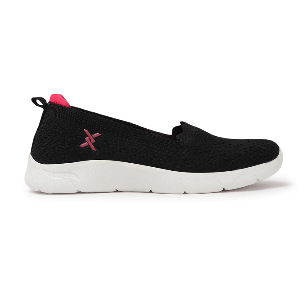 Women Round Toe Flyknit Lightweight Slip-On Sneakers