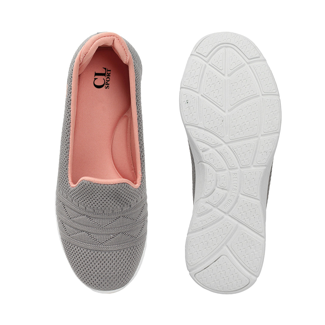 Women Textured Round Toe Flyknit Mesh Slip-On Sneakers