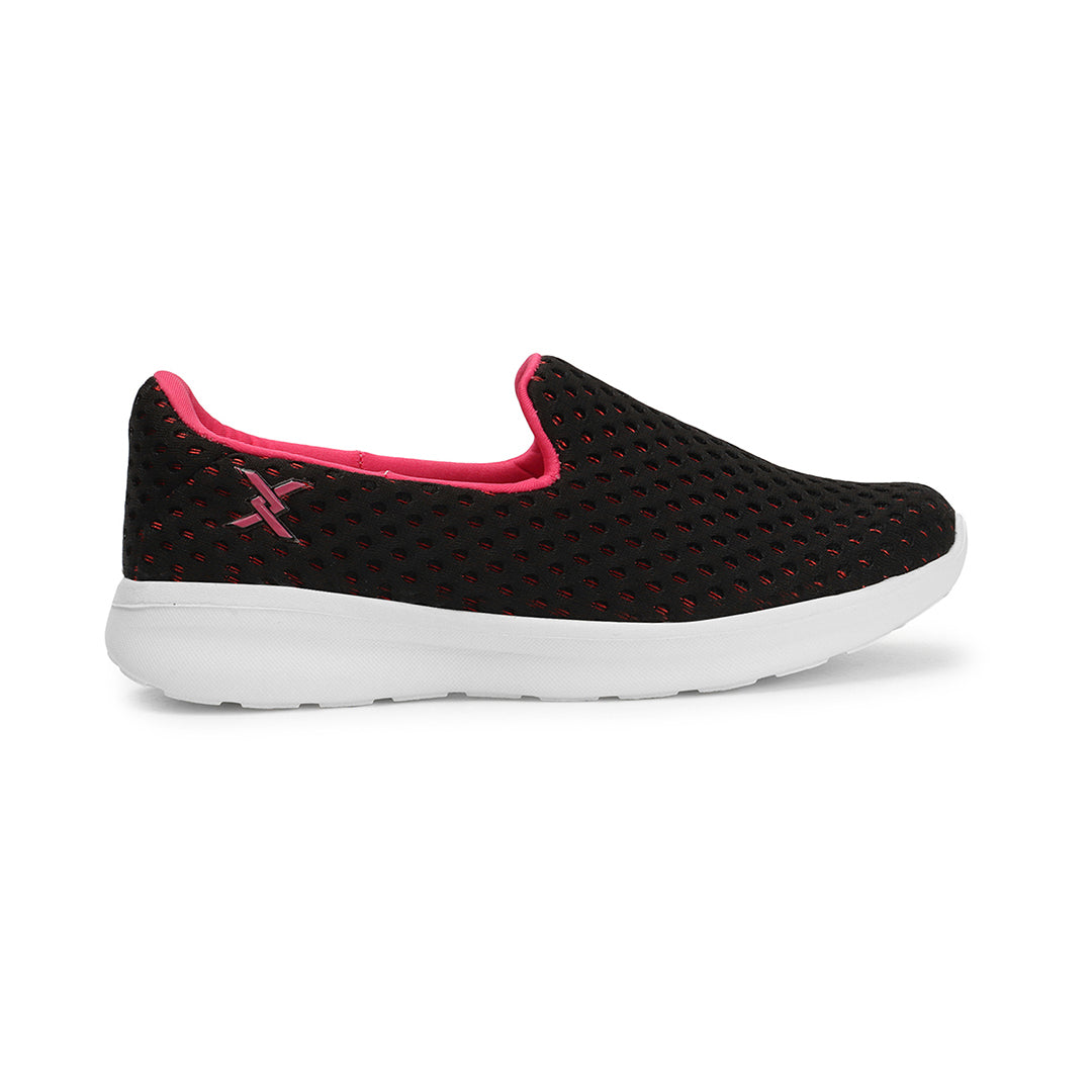 Women Textured Round Toe Flyknit Mesh Slip-On Sneakers
