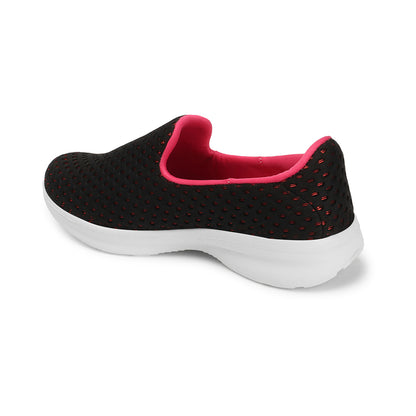 Women Textured Round Toe Flyknit Mesh Slip-On Sneakers