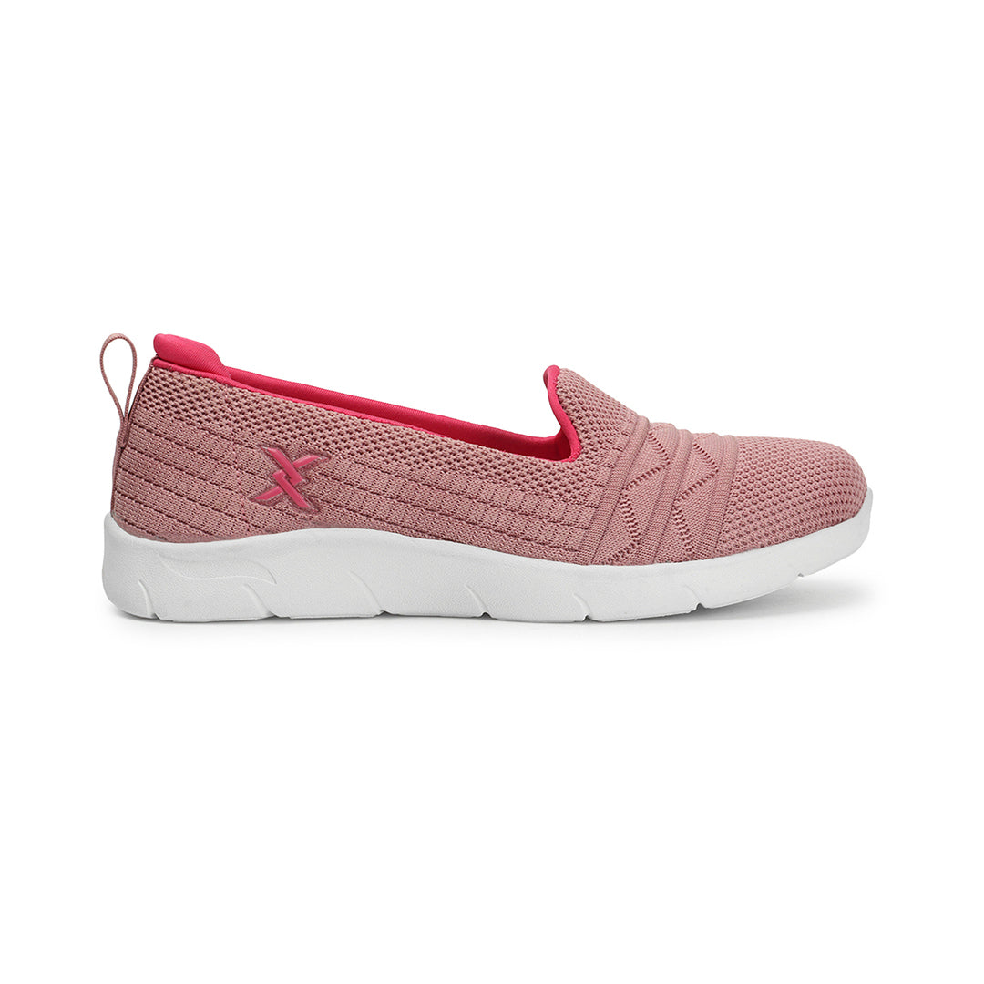 Women Textured Round Toe Flyknit Mesh Slip-On Sneakers