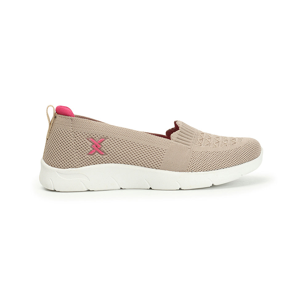 Women Textured Round Toe Flyknit Mesh Slip-On Sneakers