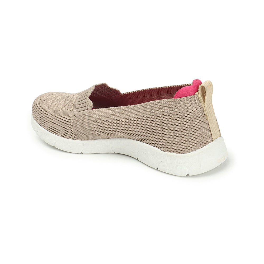 Women Textured Round Toe Flyknit Mesh Slip-On Sneakers