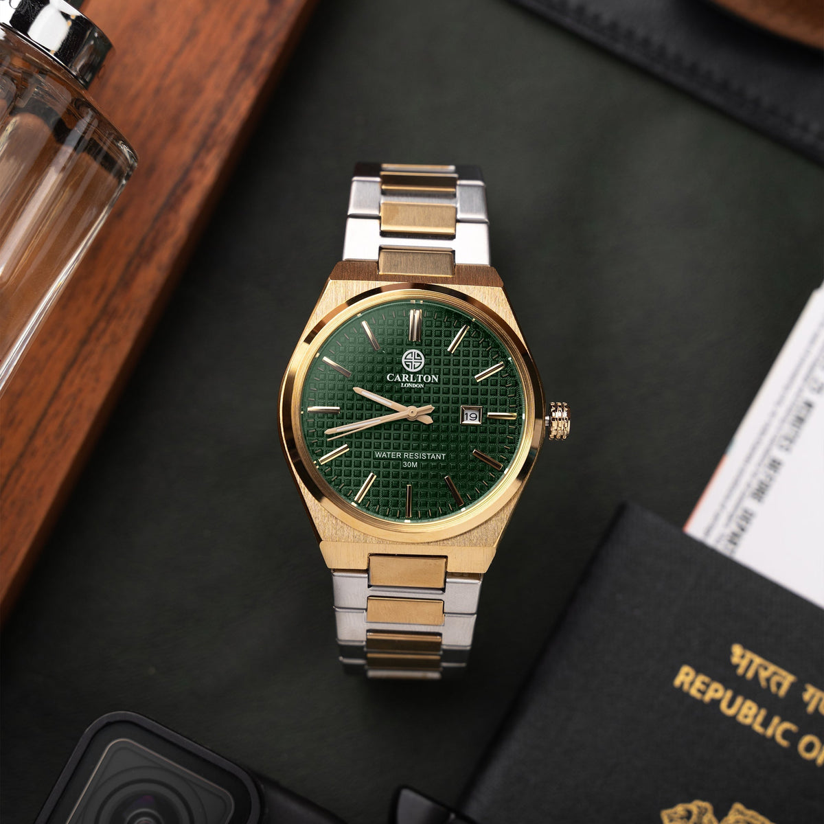 Alfred Men Green/Beige Analog Watch CLMWT-02