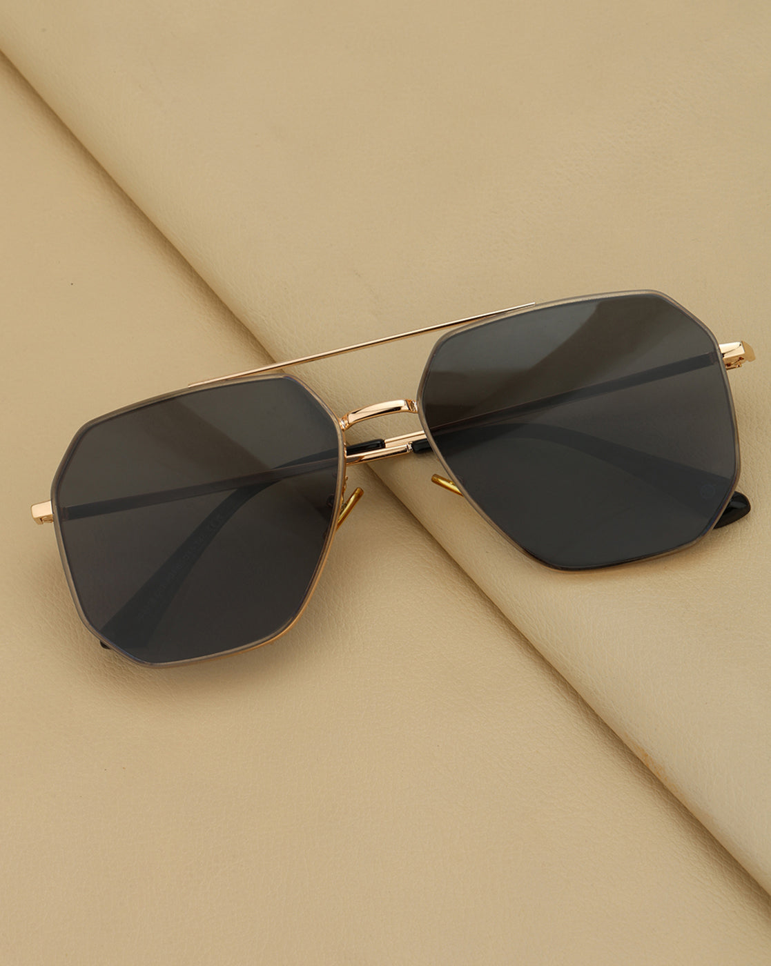 Rose Gold Toned with Black Polarised Lens Rectangle Sunglass for mens