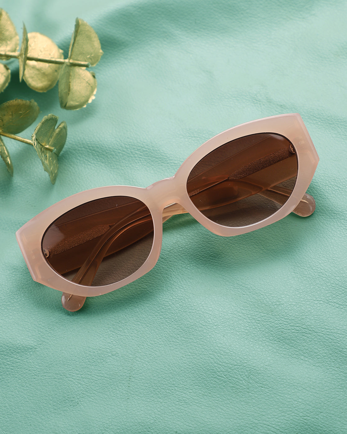 Beige Toned with UV Protected Lens Oval Sunglasses for women