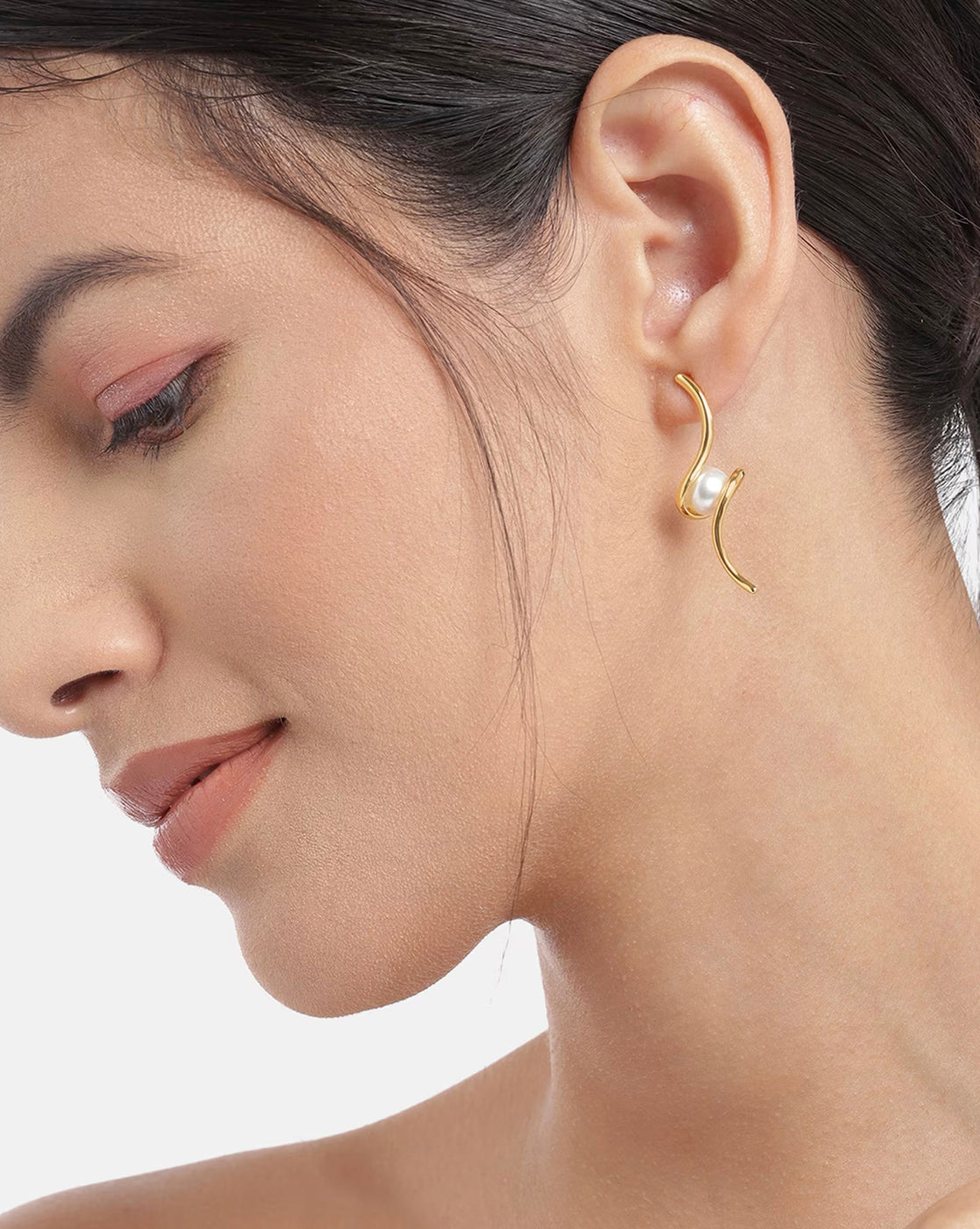 Gold Plated With Pearl Stylish Drop Earring For Women