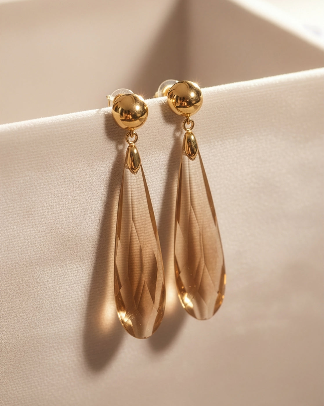 Premium 18kt Gold Plated Dangling Crystal Drop Earring