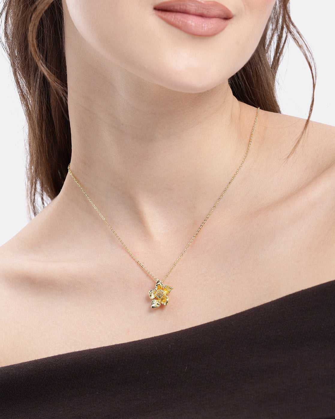 18kt Gold Plated Floral Pendant and Chain