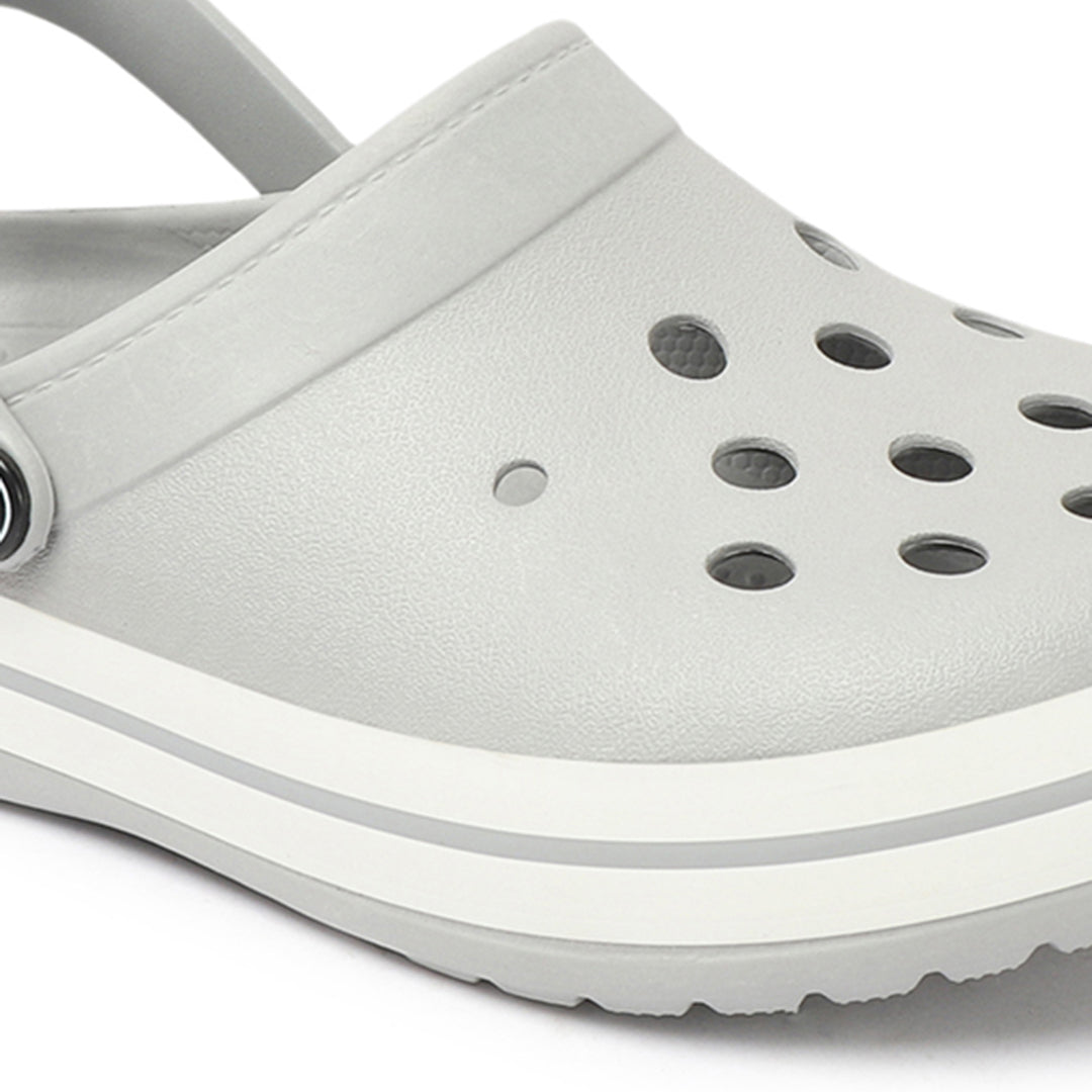 Men Striped Band Perforated Clogs